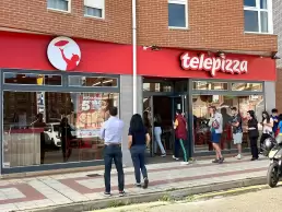 telepizza León local exterior